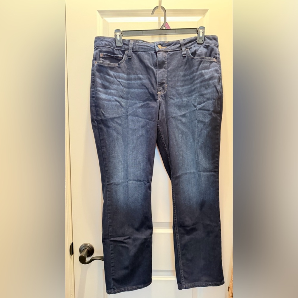 Lee Women's Dark Indigo Straight Leg Jeans, nwot